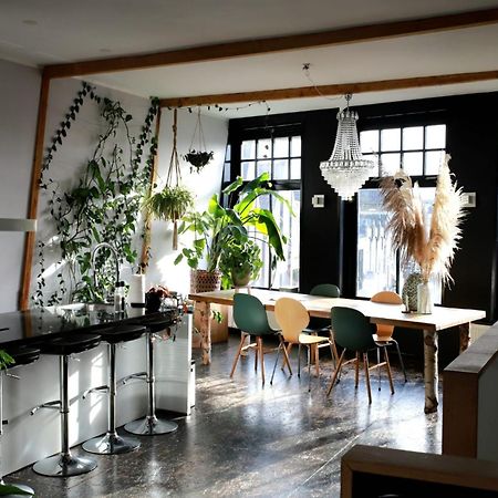 Stadslogement Valentijn 斯内克 外观 照片
