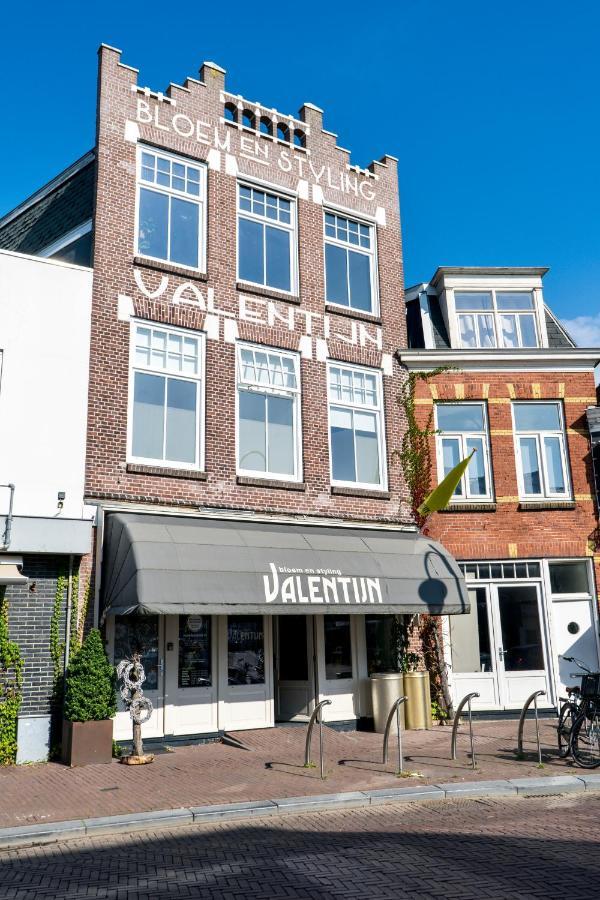 Stadslogement Valentijn 斯内克 外观 照片