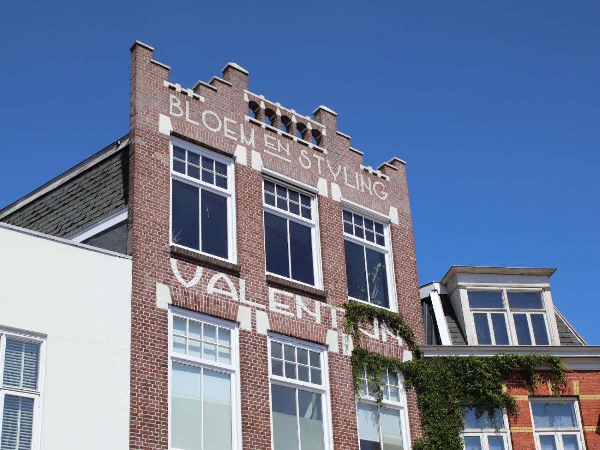 Stadslogement Valentijn 斯内克 外观 照片