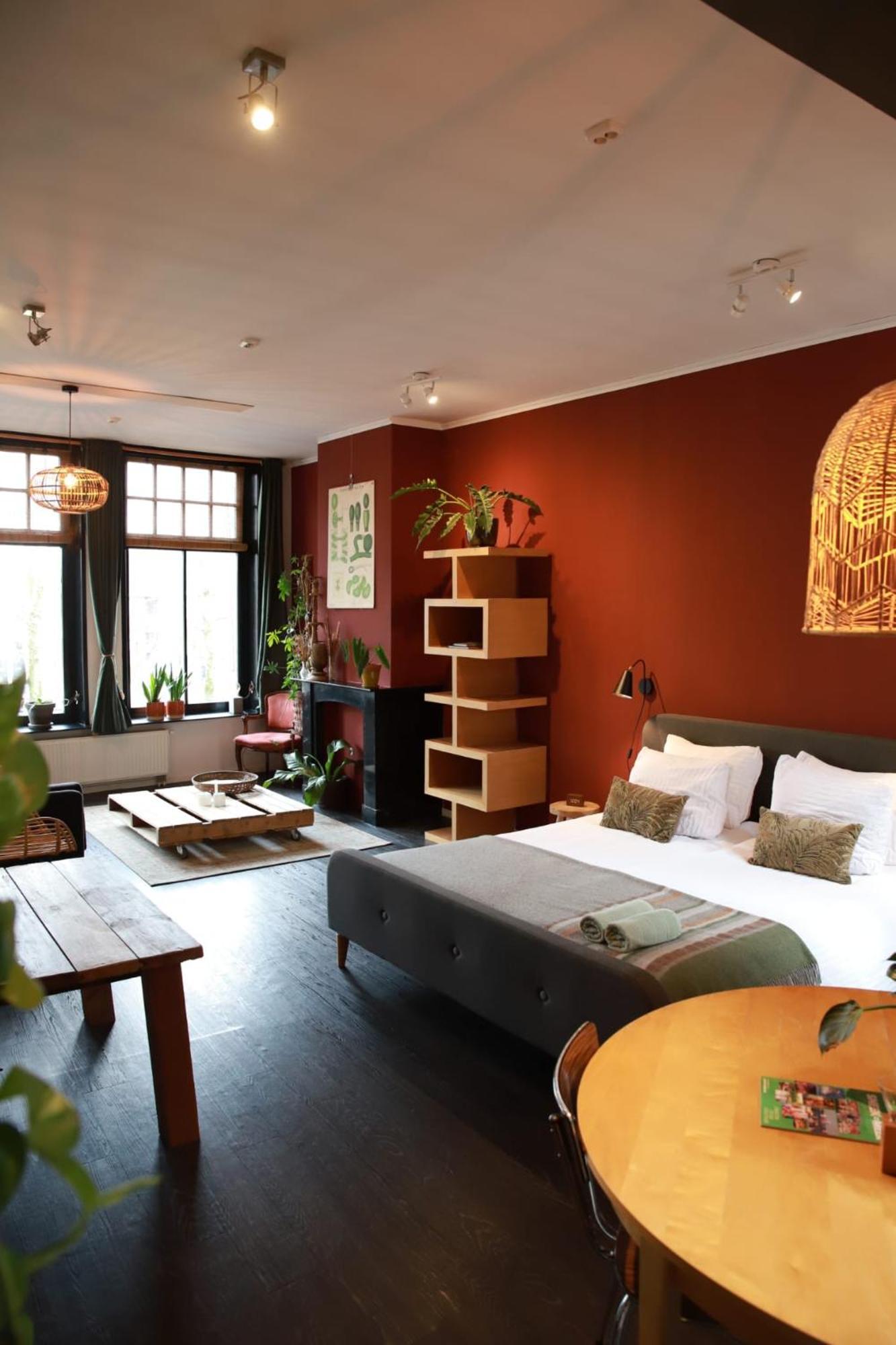 Stadslogement Valentijn 斯内克 外观 照片